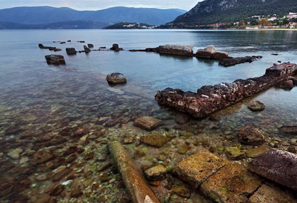 The Submerged Remains of the Ancient Cenchreae Port Facilities